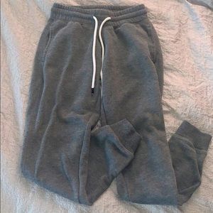 Grey joggers/sweatpants